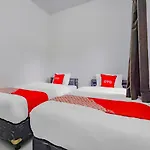 OYO 90086 Pondok Tasyiq Guest House Syariah